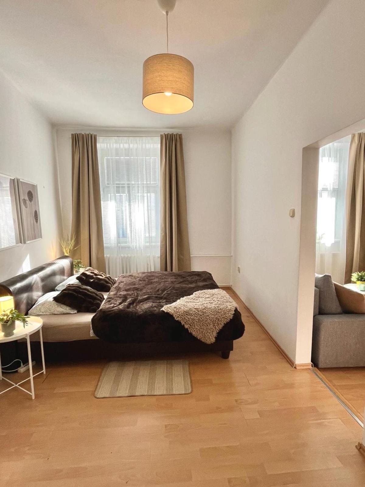 Apartment Caroline - Old Town Bratislava Ngoại thất bức ảnh